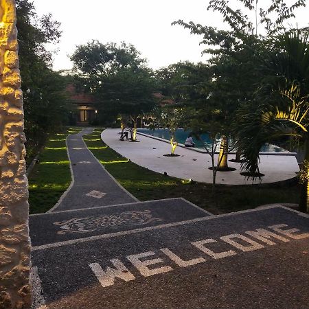 Villa Pulu Улувату Екстер'єр фото